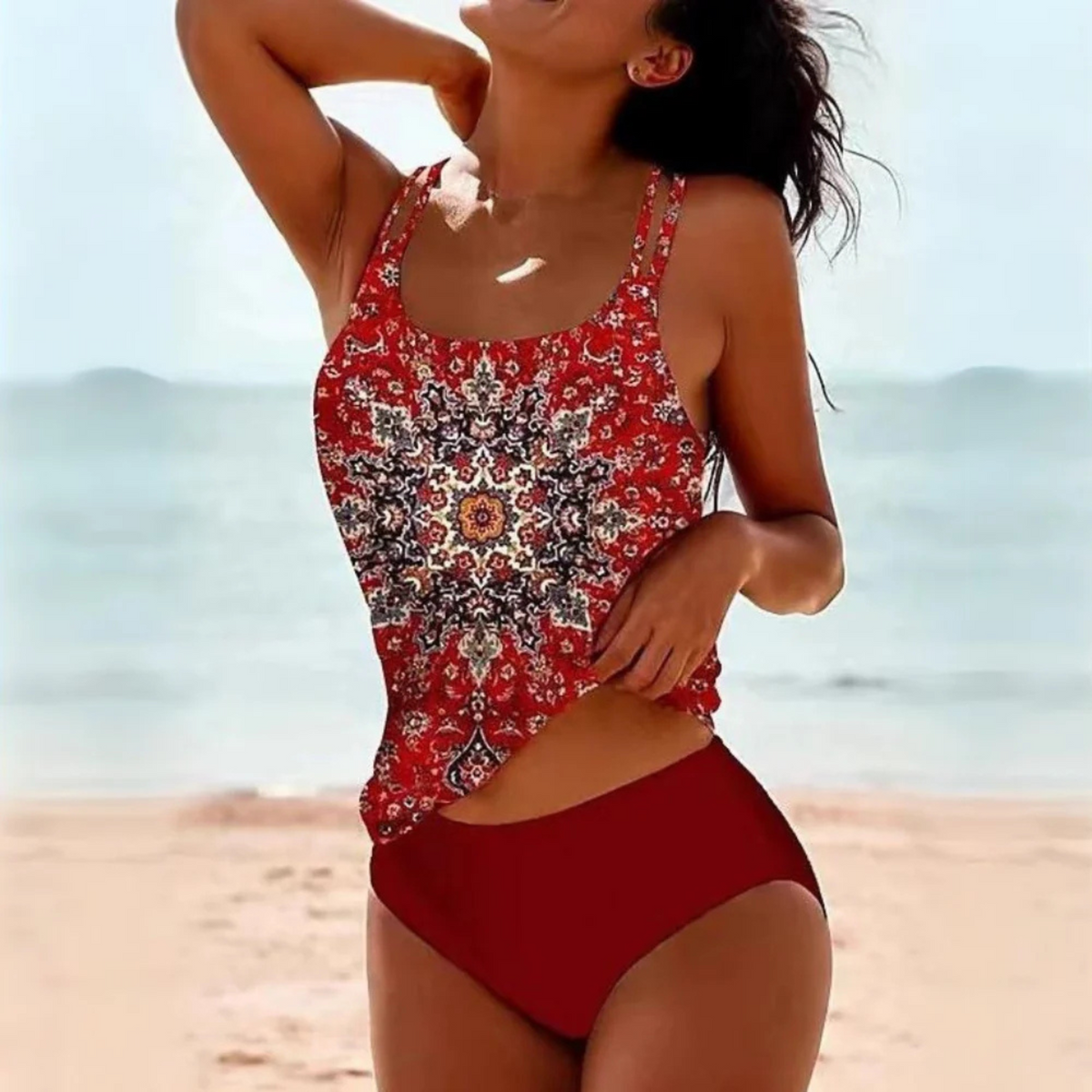 Costume da bagno dal taglio moderno per donna