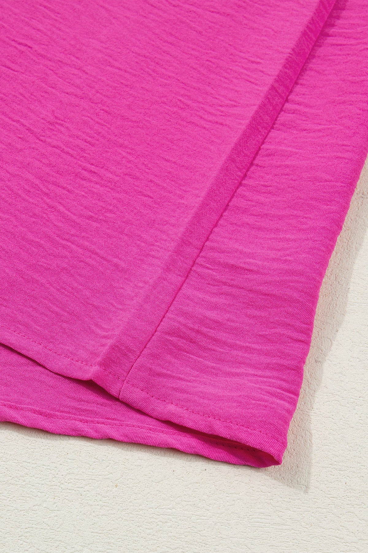 Top a Maniche Corte Ampie con Scollo a V Color Block Rosso Rosa