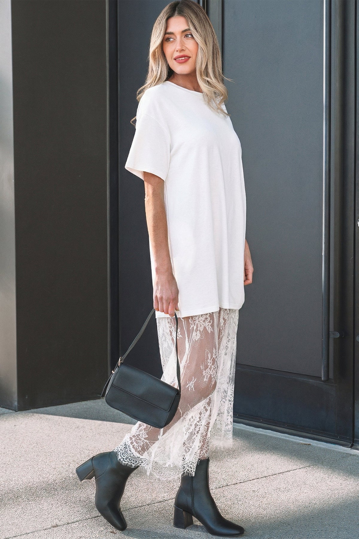 Abito Maxi Largo a Maniche Corte con Patchwork Floreale