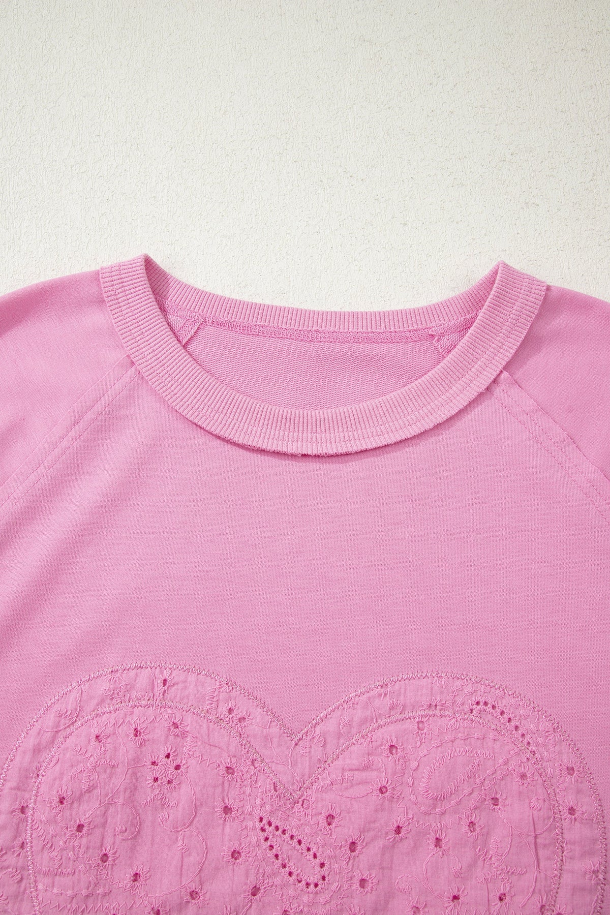 Top Patchwork Rosa con Motivo Paisley, Cuori di San Valentino e Ricamo Inglese a Maniche Lunghe