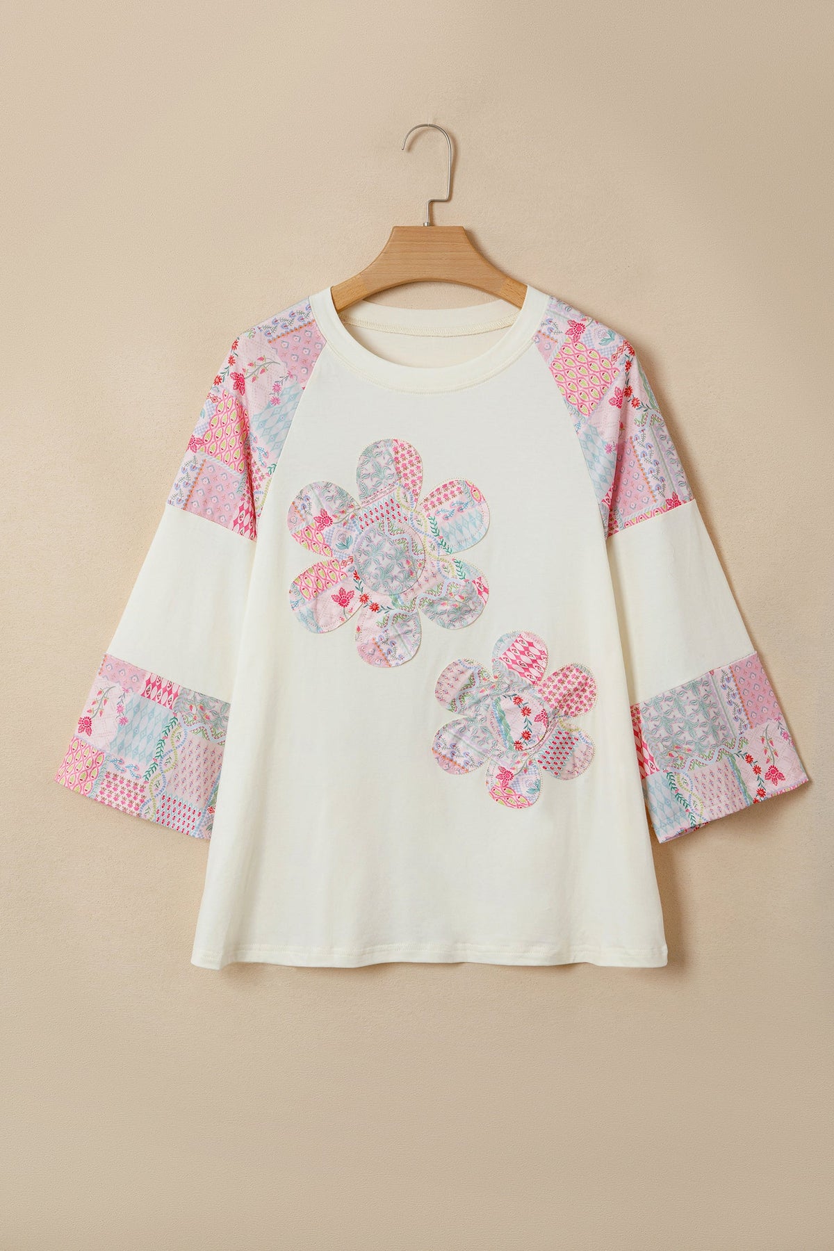 Top a Maniche Lunghe Beige con Patchwork Floreale Retro e Color Block