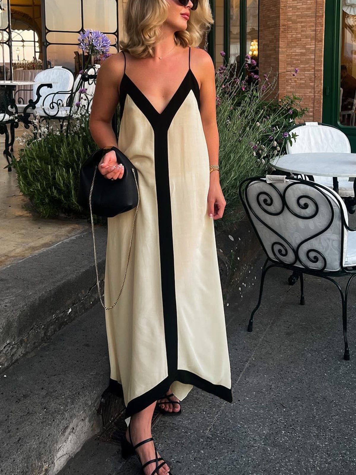 Adeltraud | Abito Maxi con Scollo a V e Dettagli a Contrasto