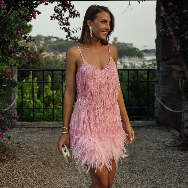 Mini Abito con Piume da Donna Elegante e Vivace