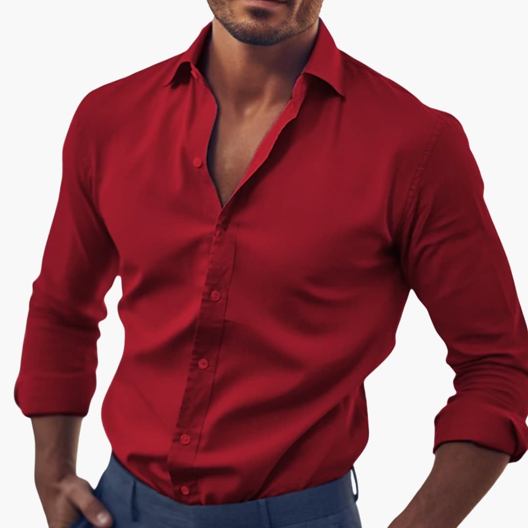 Camicia da uomo dal taglio classico con chiusura a bottoni
