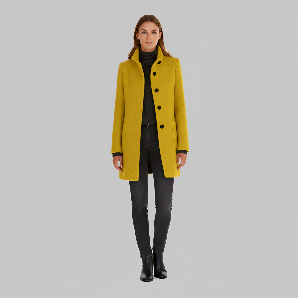 Cappotto femminile elegante dal design essenziale