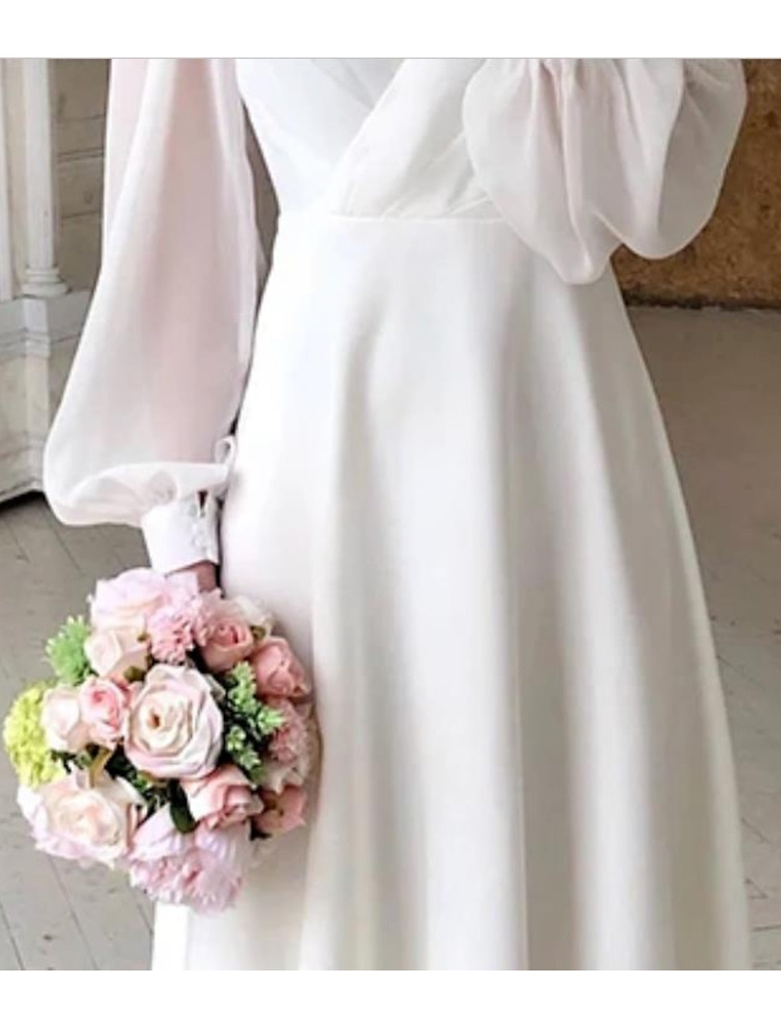 Abito Midi Elegante a Maniche Lunghe con Scollo a V