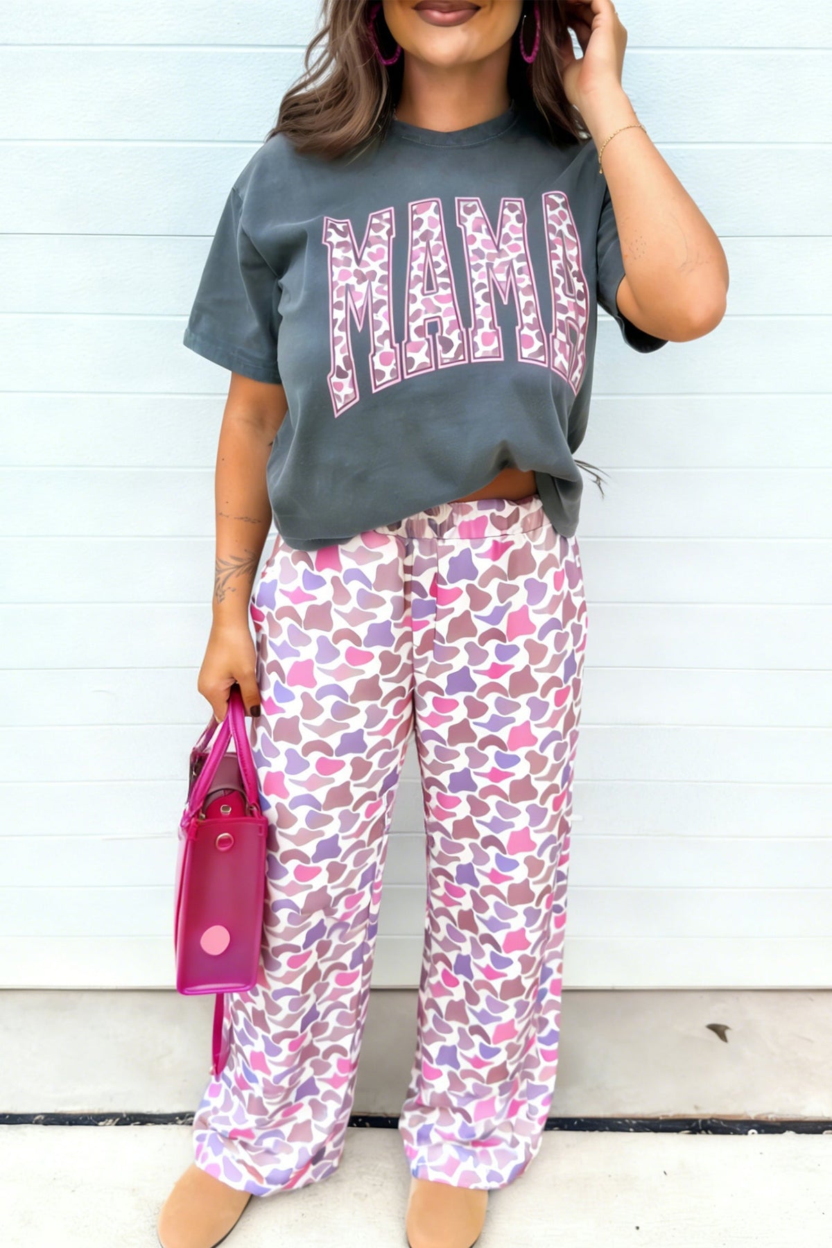 Set Coordinato Grigio Medio con T-shirt MAMA e Pantaloni Mimetici