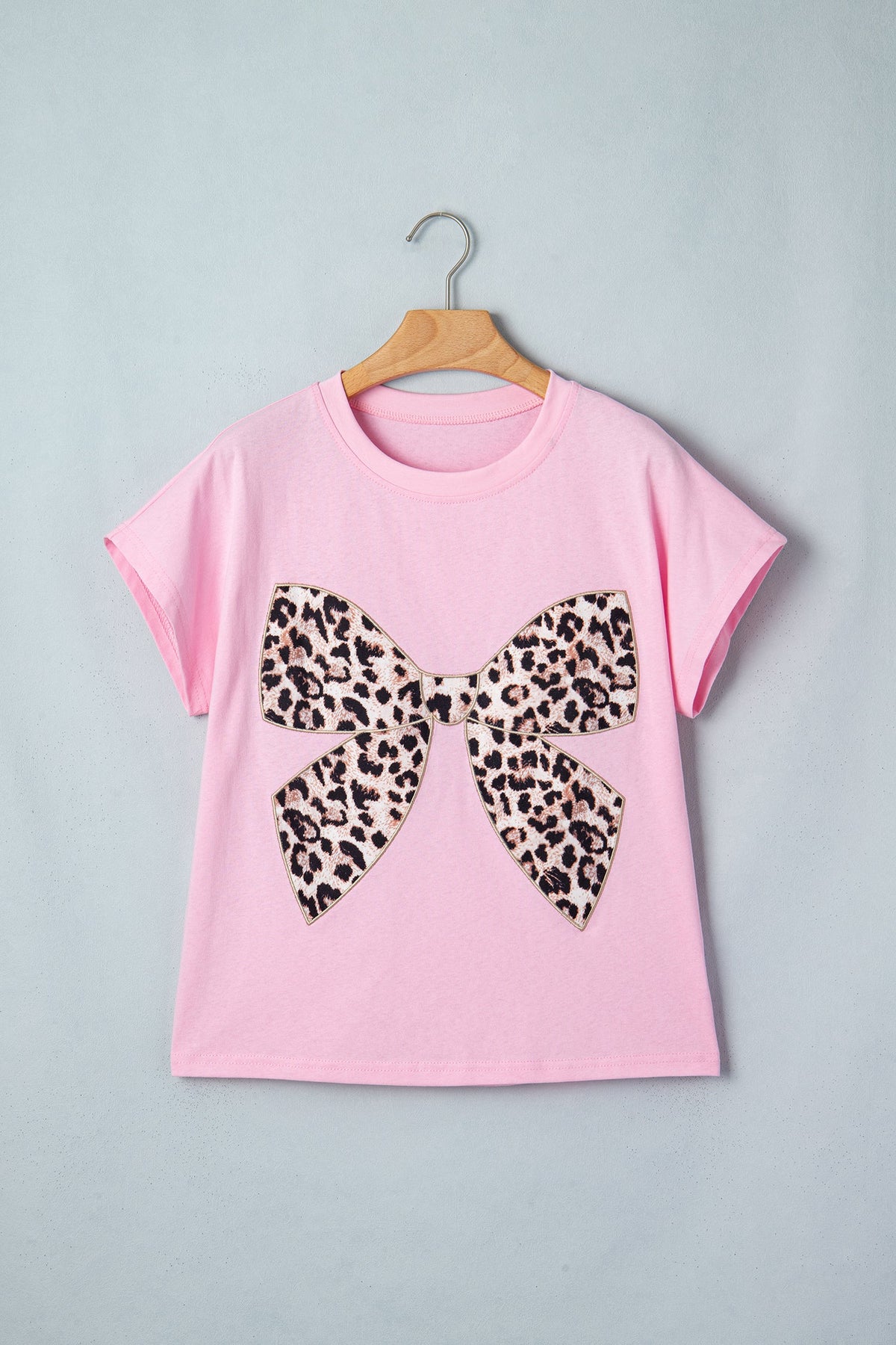 T-shirt in cotone con fiocco leopardato ricamato e girocollo