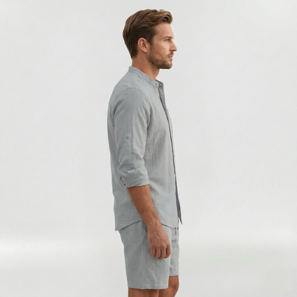 Completo uomo camicia e shorts relaxed fit per uno stile casual estivo