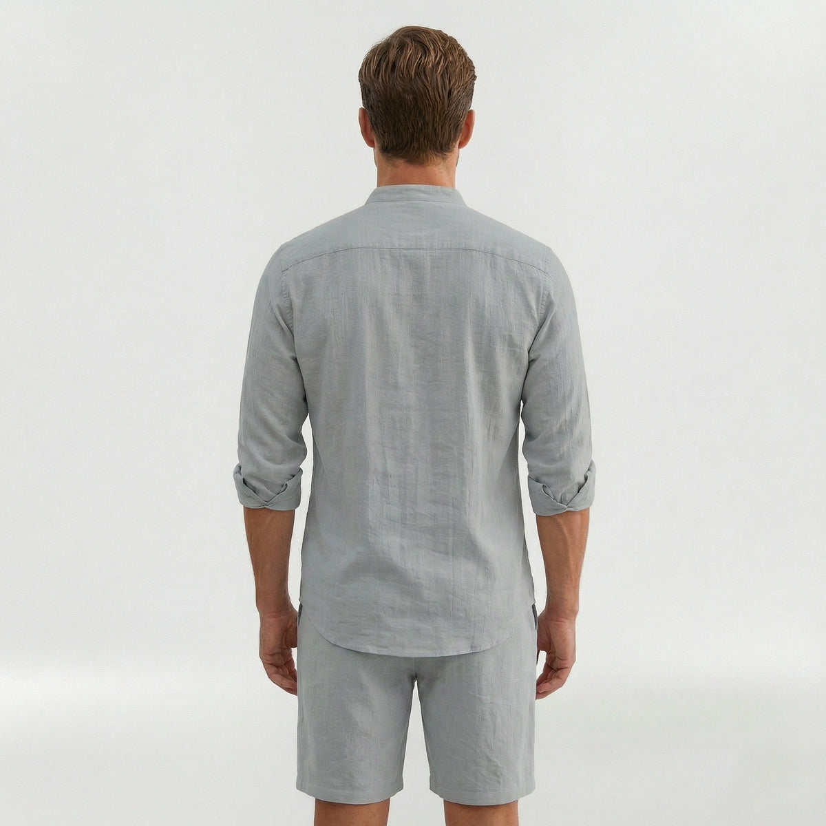 Completo uomo camicia e shorts relaxed fit per uno stile casual estivo