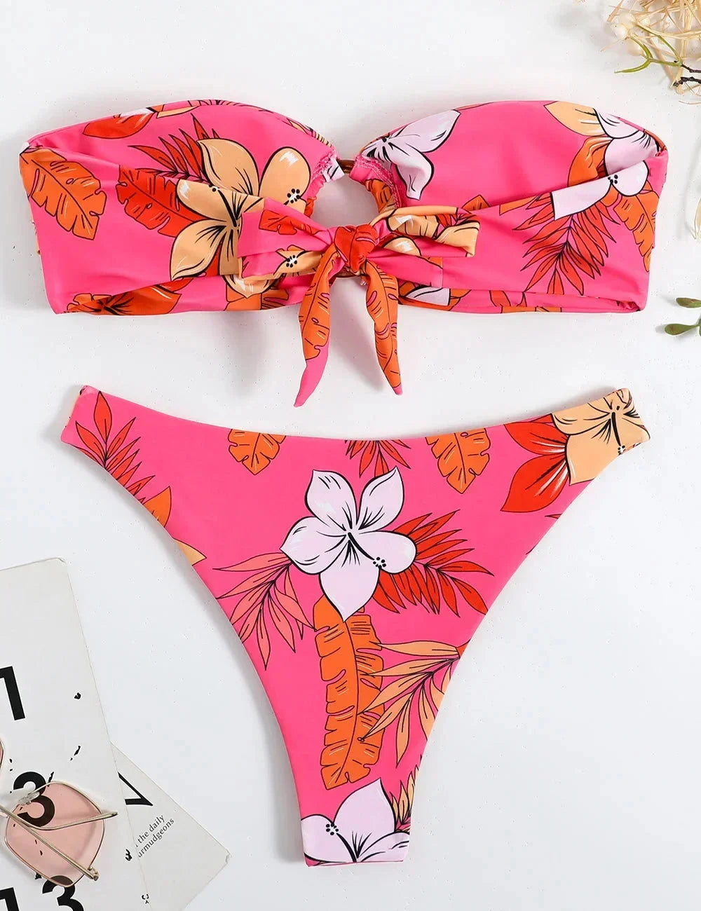 Bikini donna rosa a fascia con motivo floreale e anello
