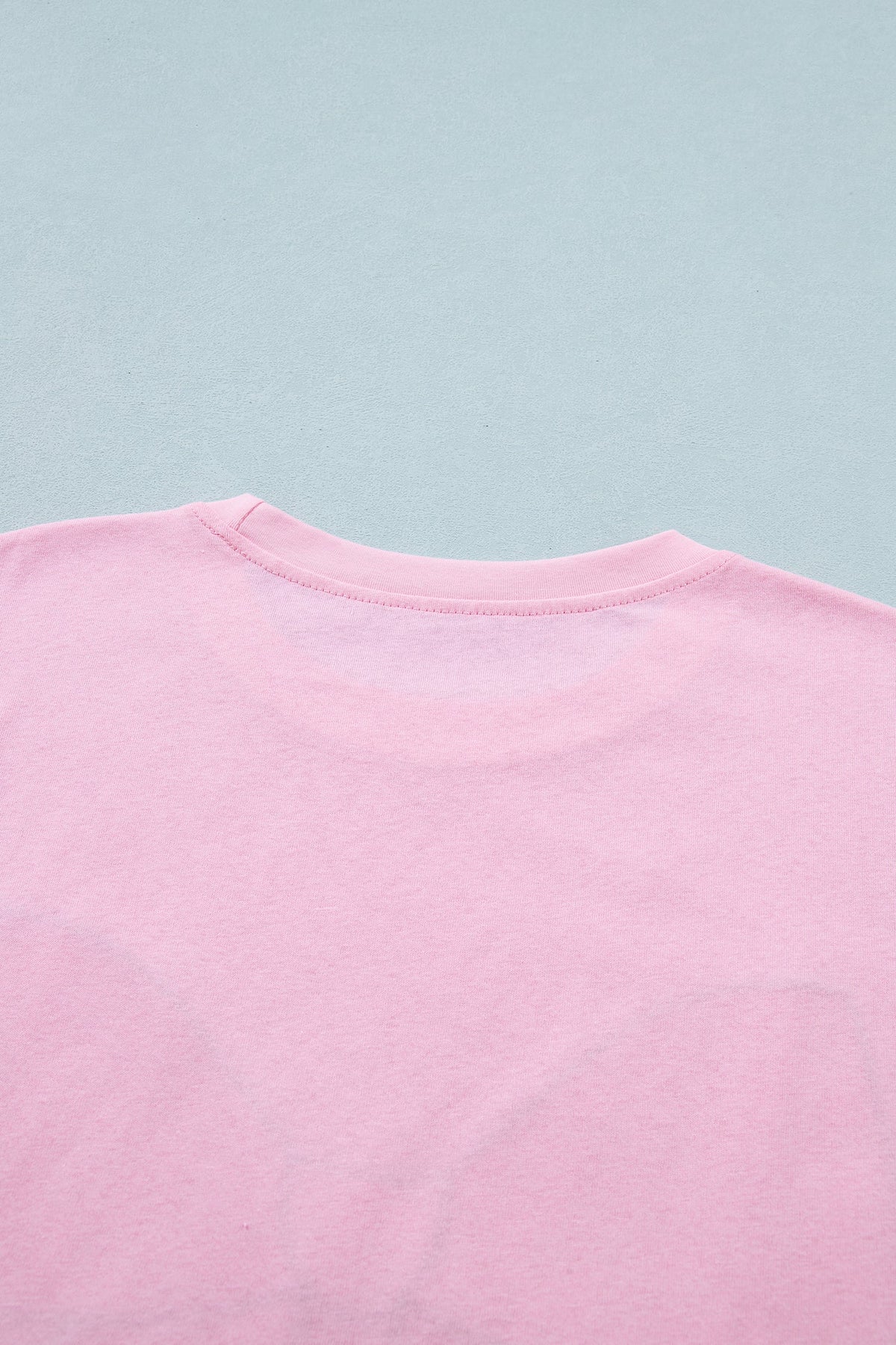T-shirt in cotone con fiocco leopardato ricamato e girocollo