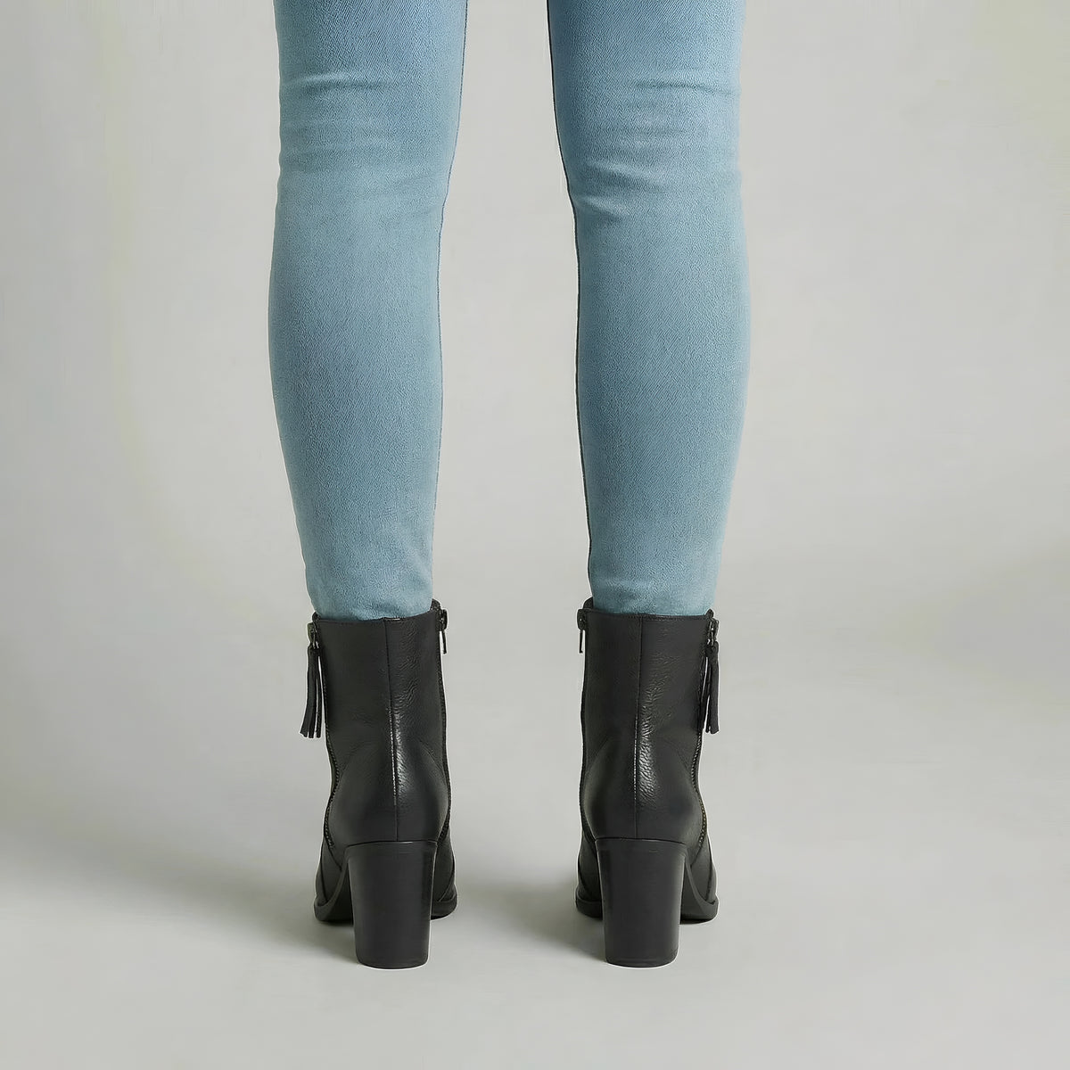 Stivaletti donna con tacco largo e zip laterale, stivali corti eleganti