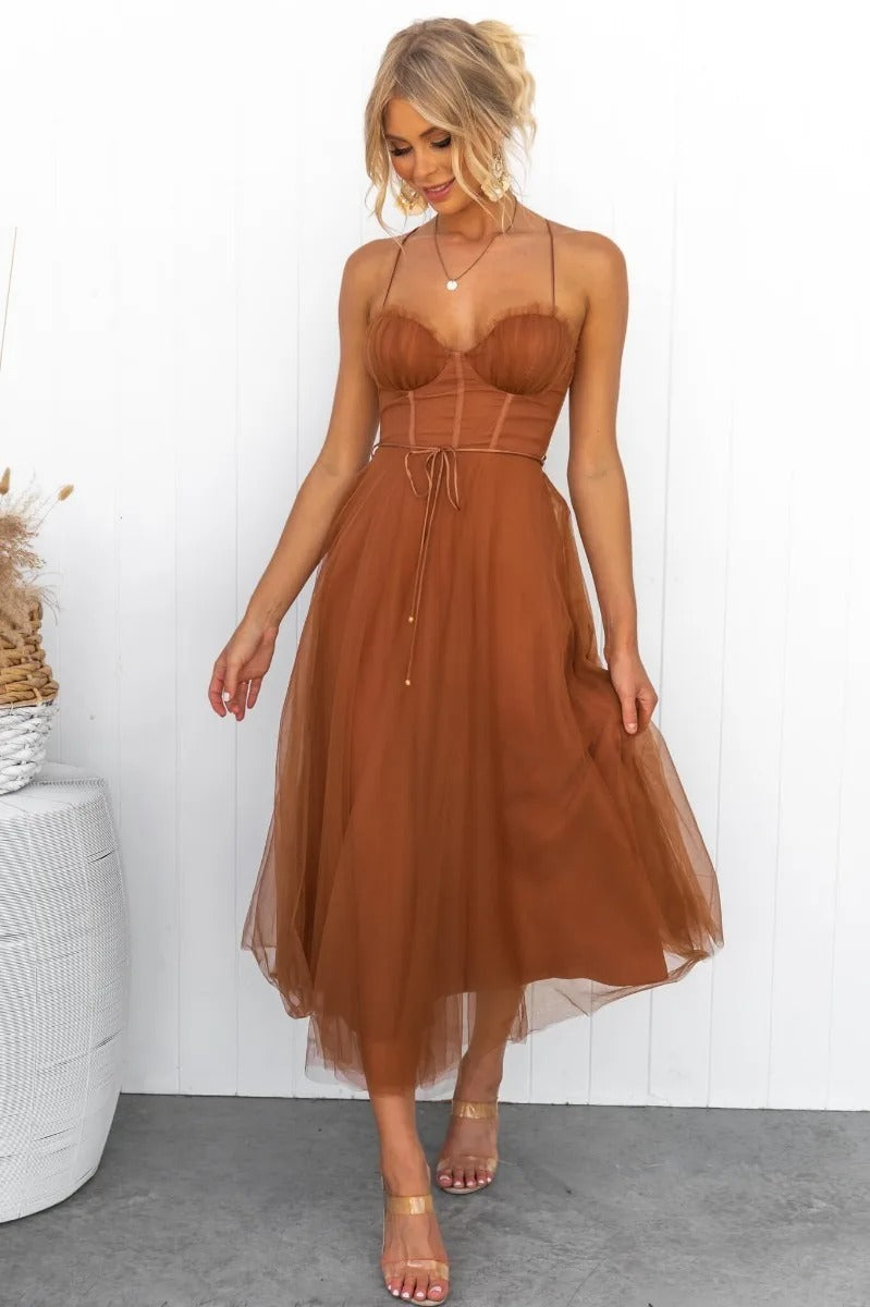 Abito Midi da Invitata a Nozze in Tulle con Corsetto e Spalline Sottili
