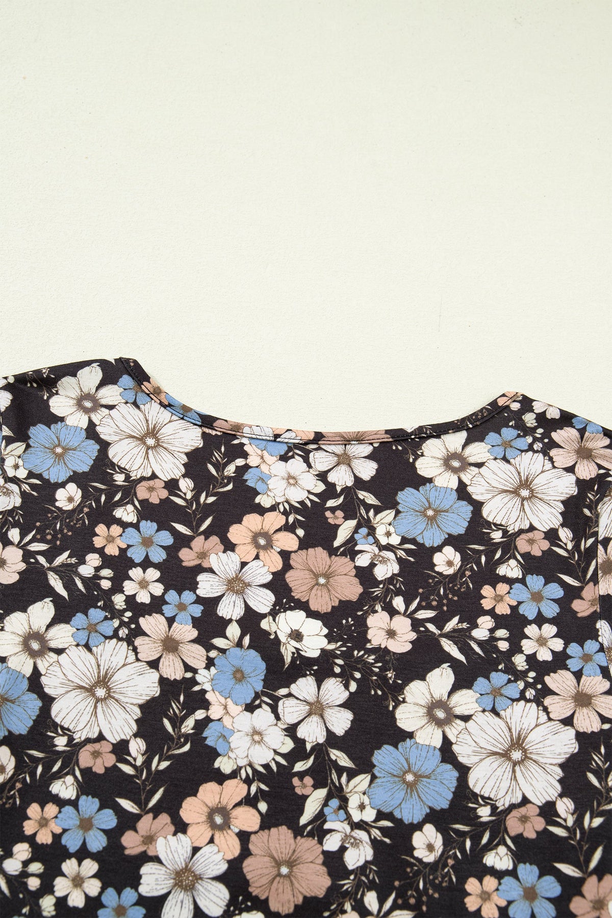 T-shirt Slim a Maniche Lunghe con Stampa Floreale Nera