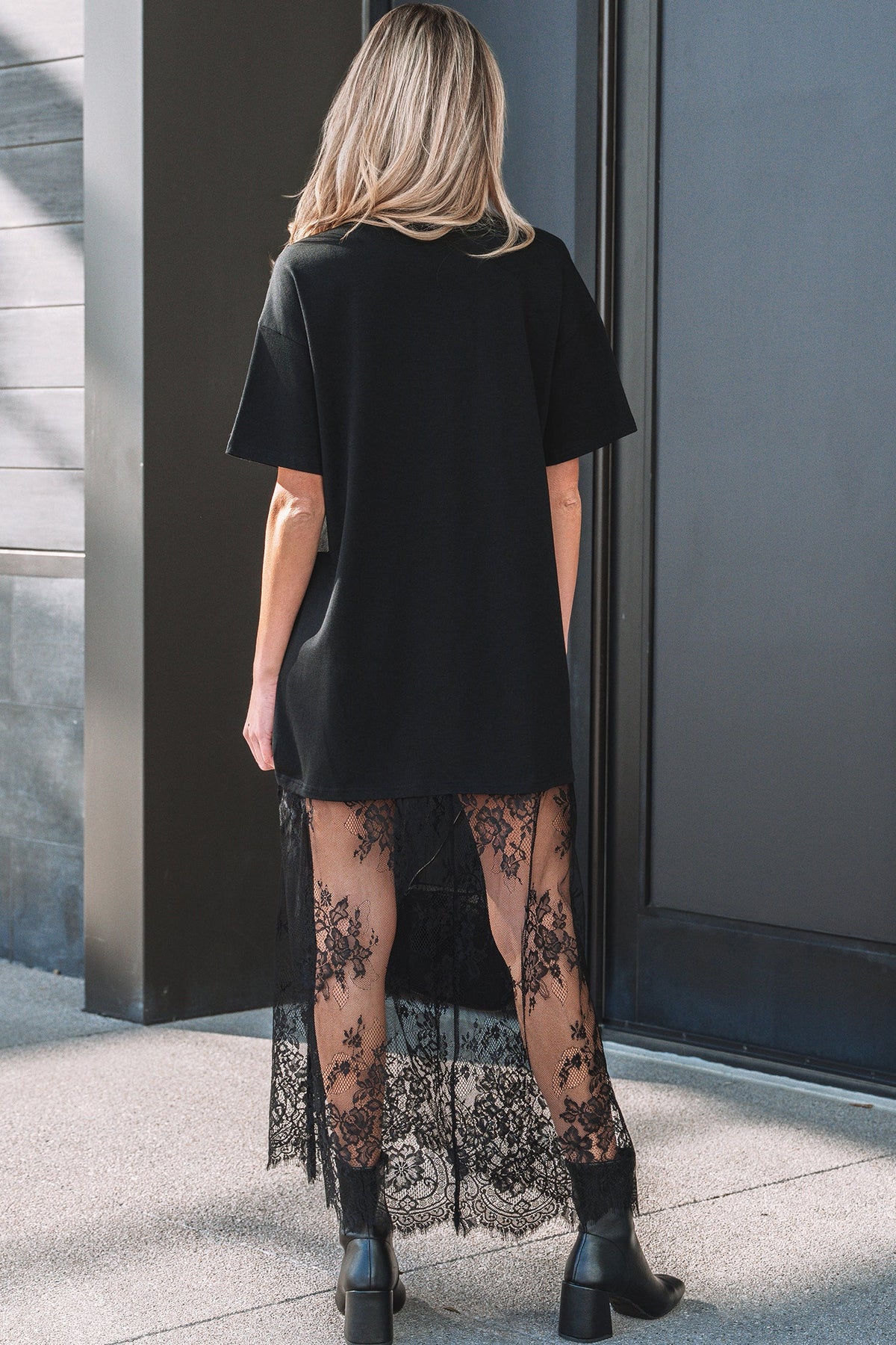 Abito Maxi Largo a Maniche Corte con Patchwork Floreale