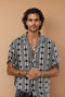 Camicia da uomo con stampa e vestibilità rilassata