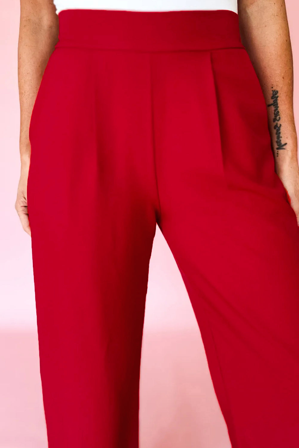 Pantaloni a Gamba Dritta con Dettagli Pieghettati e Vita Alta Elastica