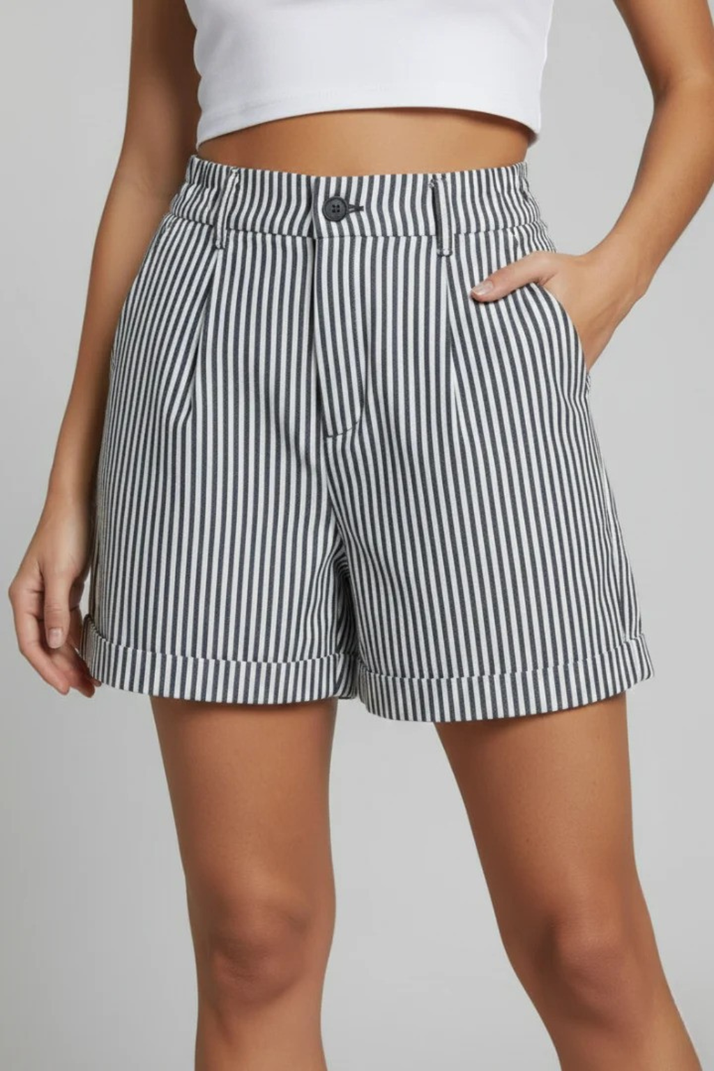 Ada | Shorts da donna a righe a vita alta con dettaglio bottoni