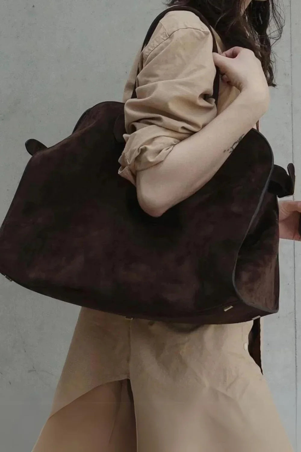 Borsa Elara
