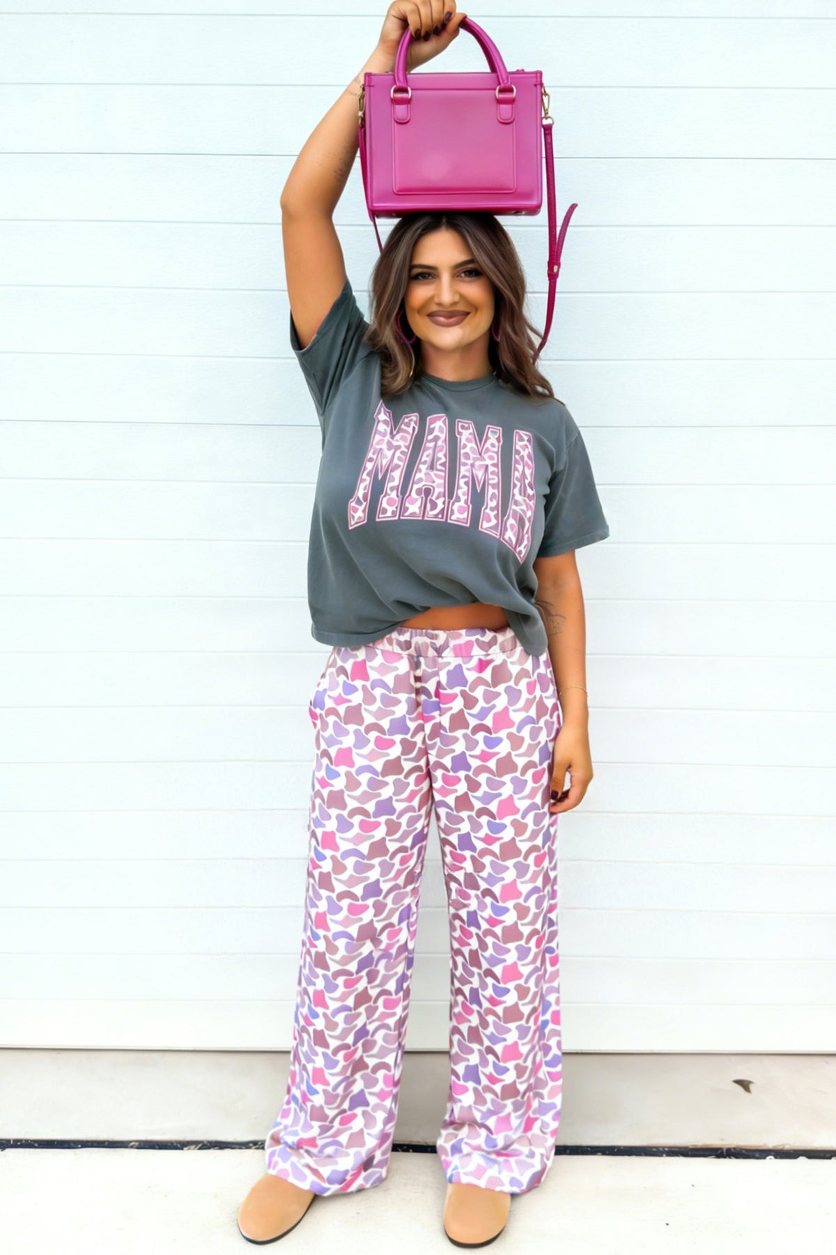 Set Coordinato Grigio Medio con T-shirt MAMA e Pantaloni Mimetici
