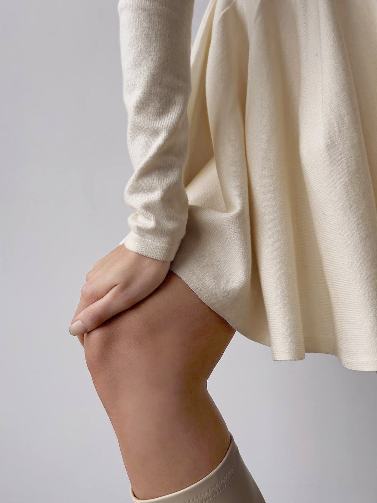 Alina | Elegante Abito Skater da Donna in Crema con Maniche Lunghe