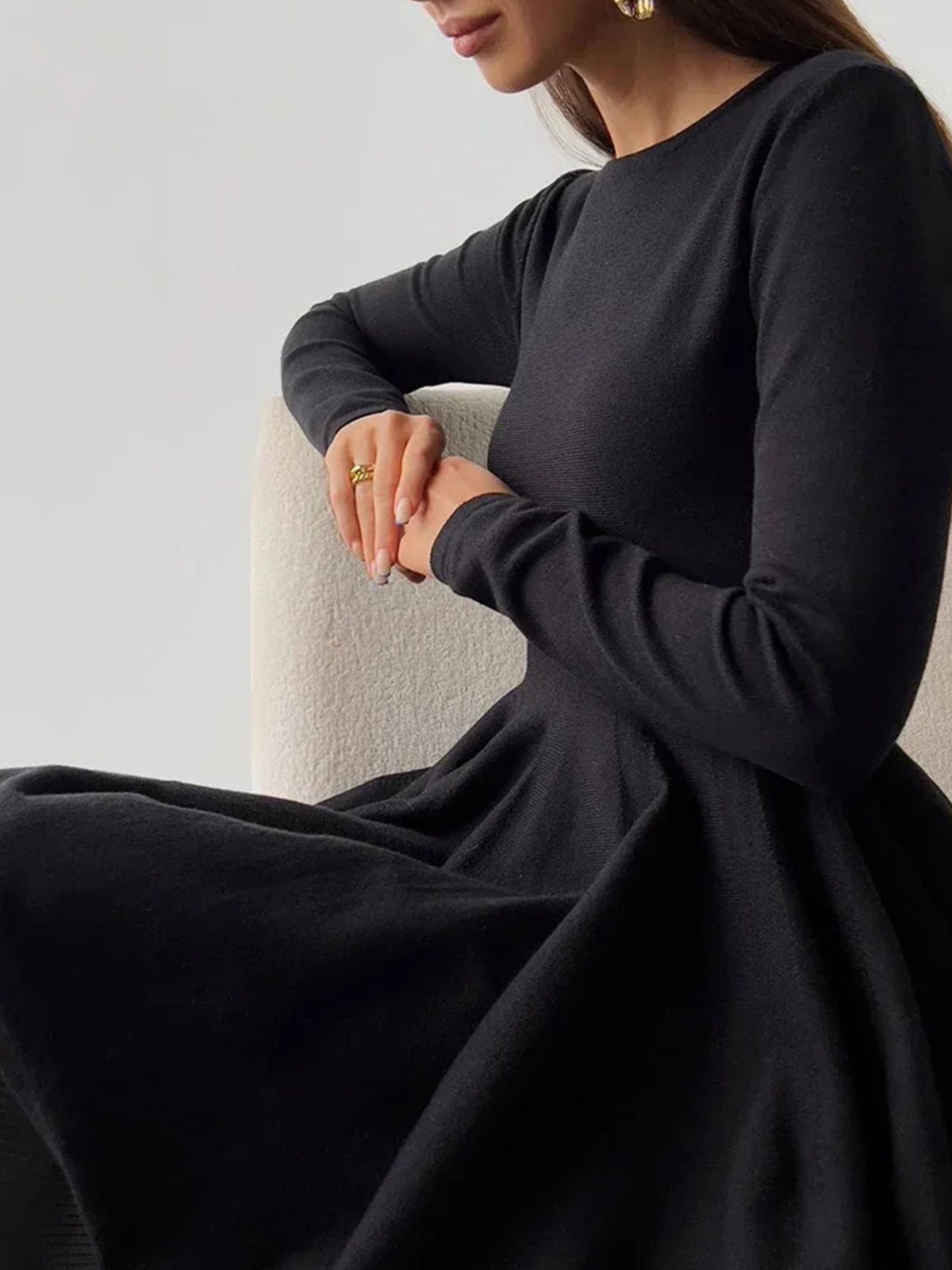 Alina | Elegante Abito Skater da Donna in Crema con Maniche Lunghe