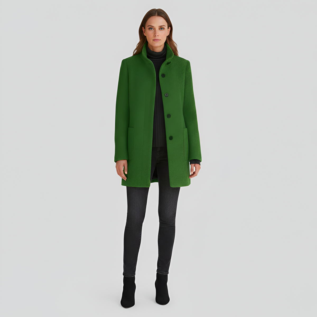 Cappotto femminile elegante dal design essenziale