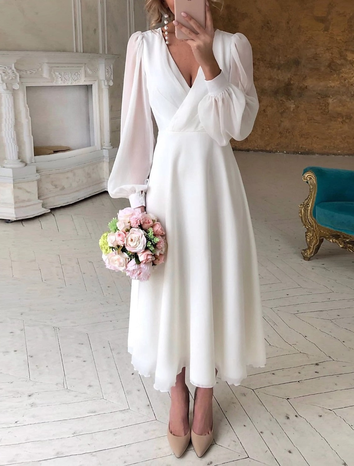 Abito Midi Elegante a Maniche Lunghe con Scollo a V