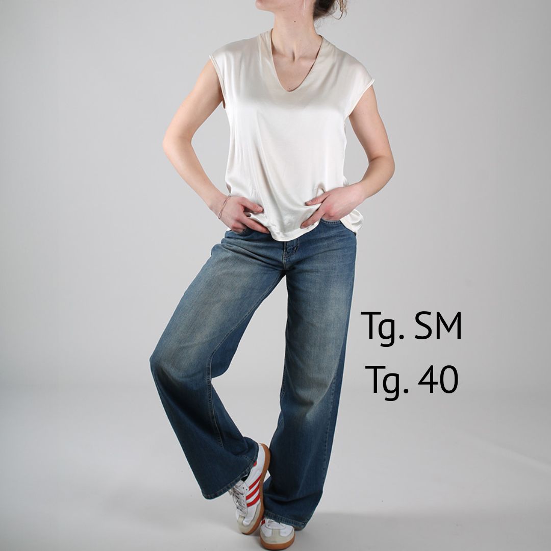 Blusa con scollo a V