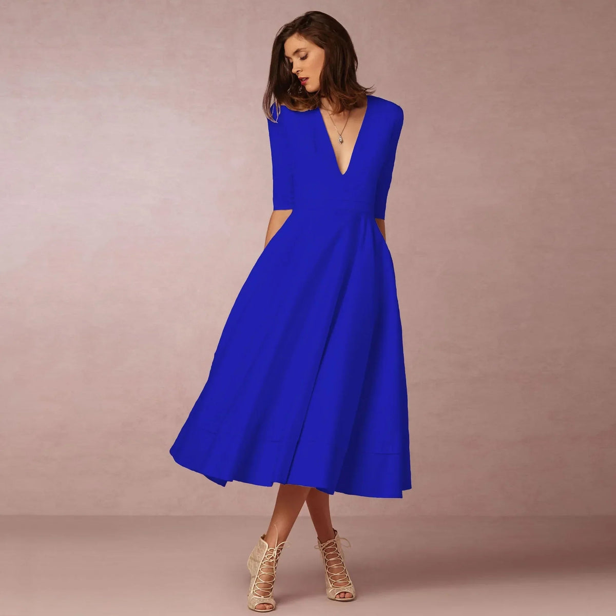 Vestito midi con scollo a V e maniche al gomito da donna