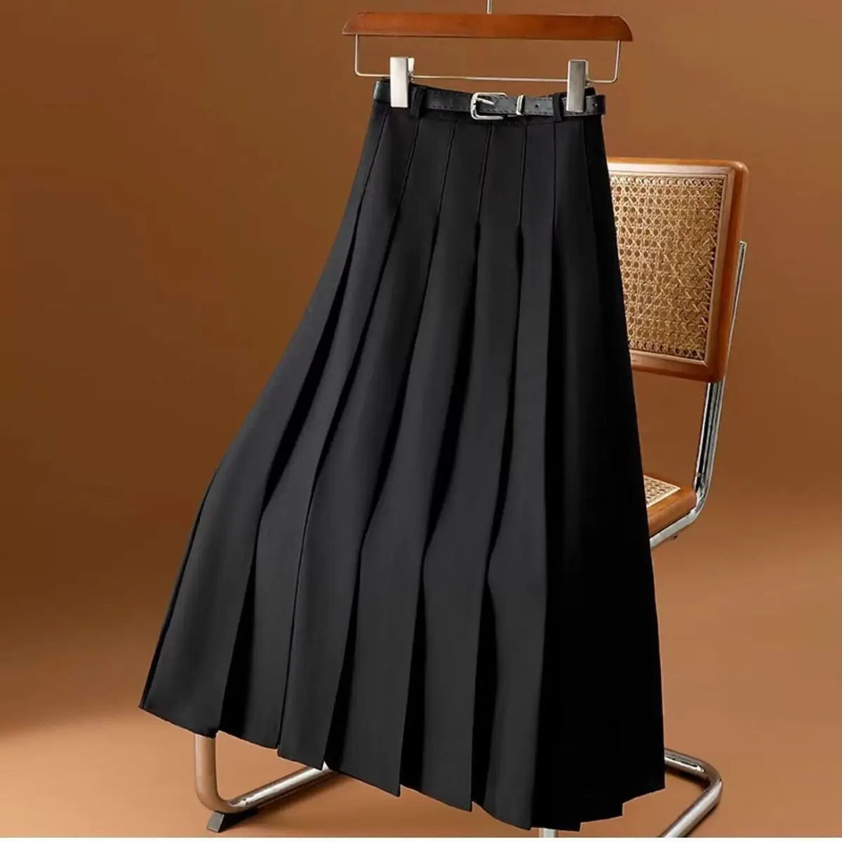 Gonna midi plissettata con cintura da donna - elegante e versatile