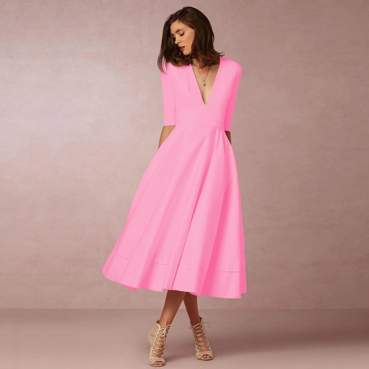 Vestito midi con scollo a V e maniche al gomito da donna