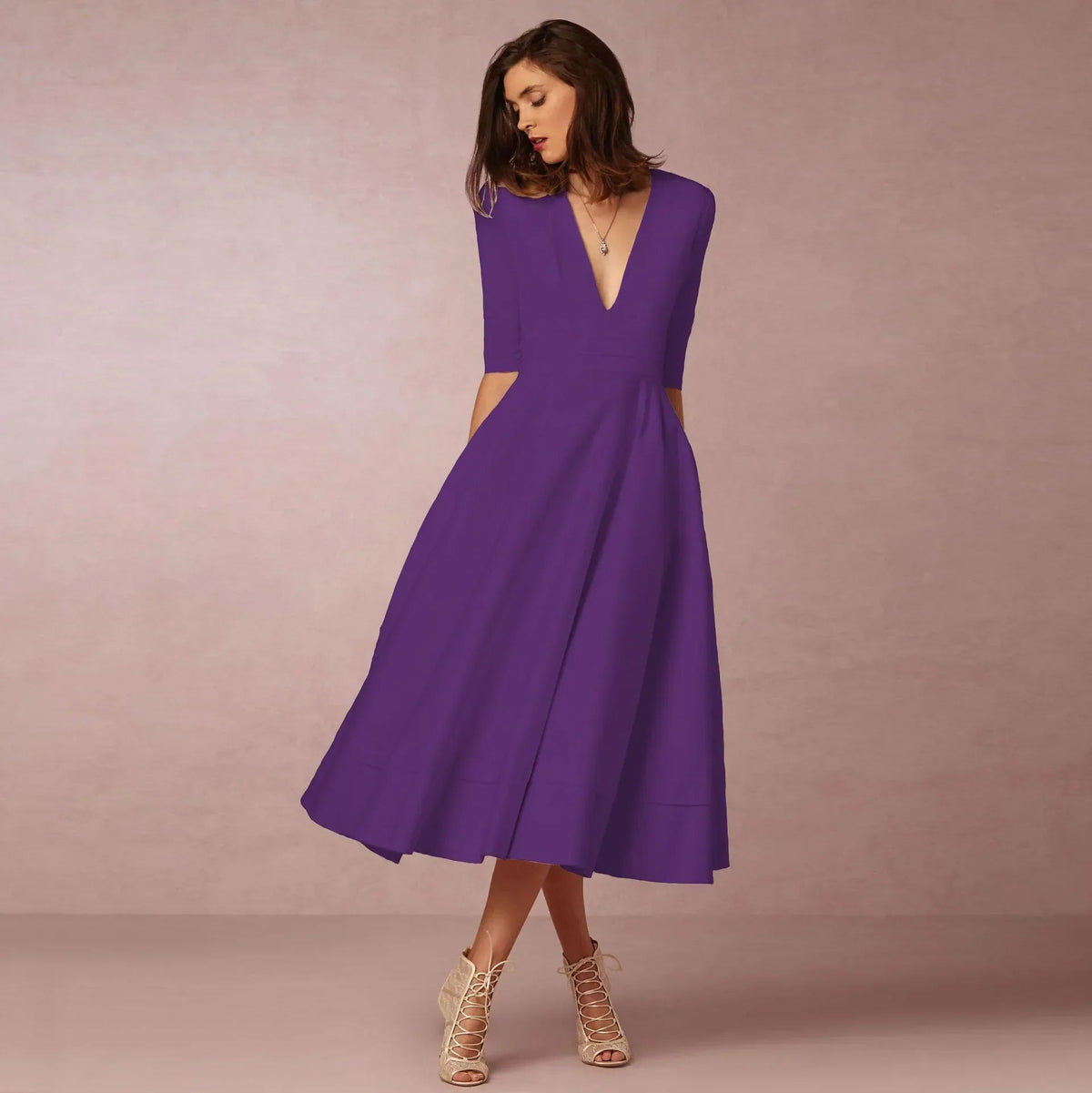 Vestito midi con scollo a V e maniche al gomito da donna