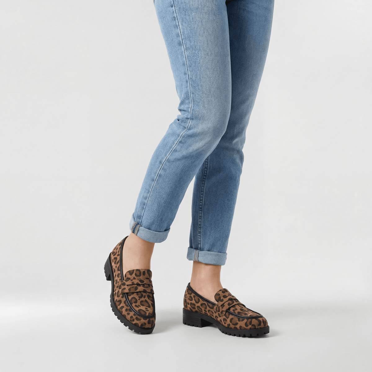 Mocassini leopardati da donna eleganti e confortevoli