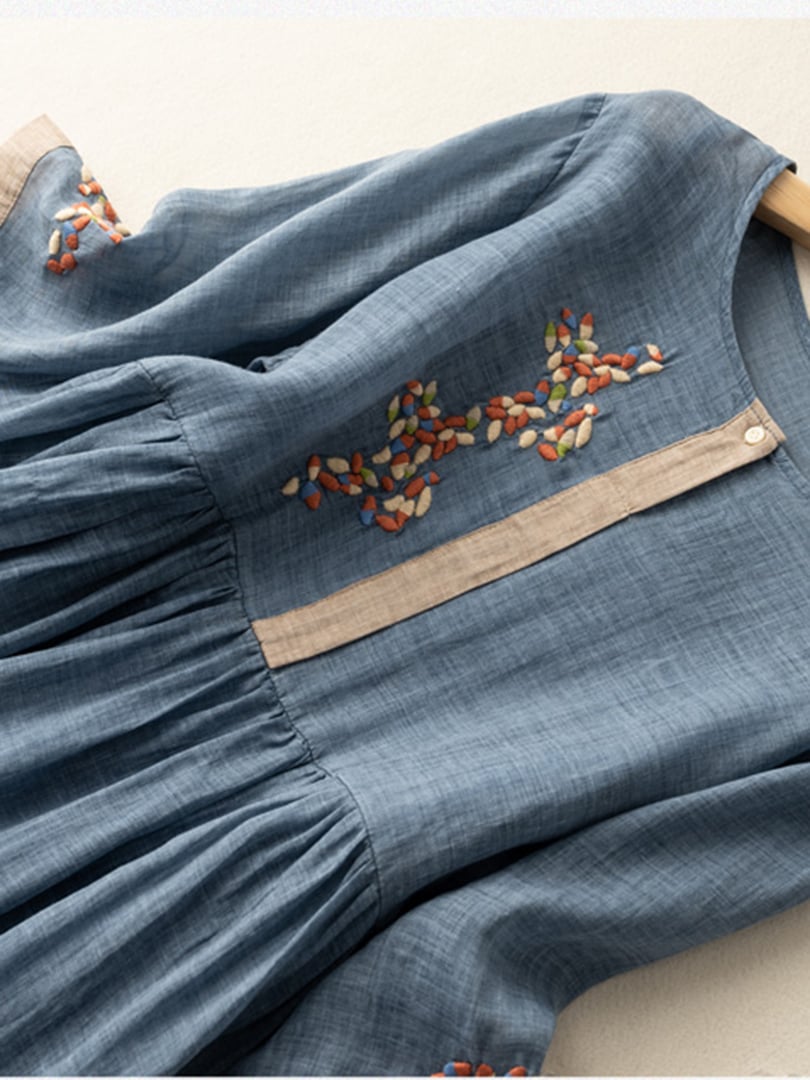 Abito Ricamato in Cotone e Lino con Design Etnico e Vestibilità Comoda