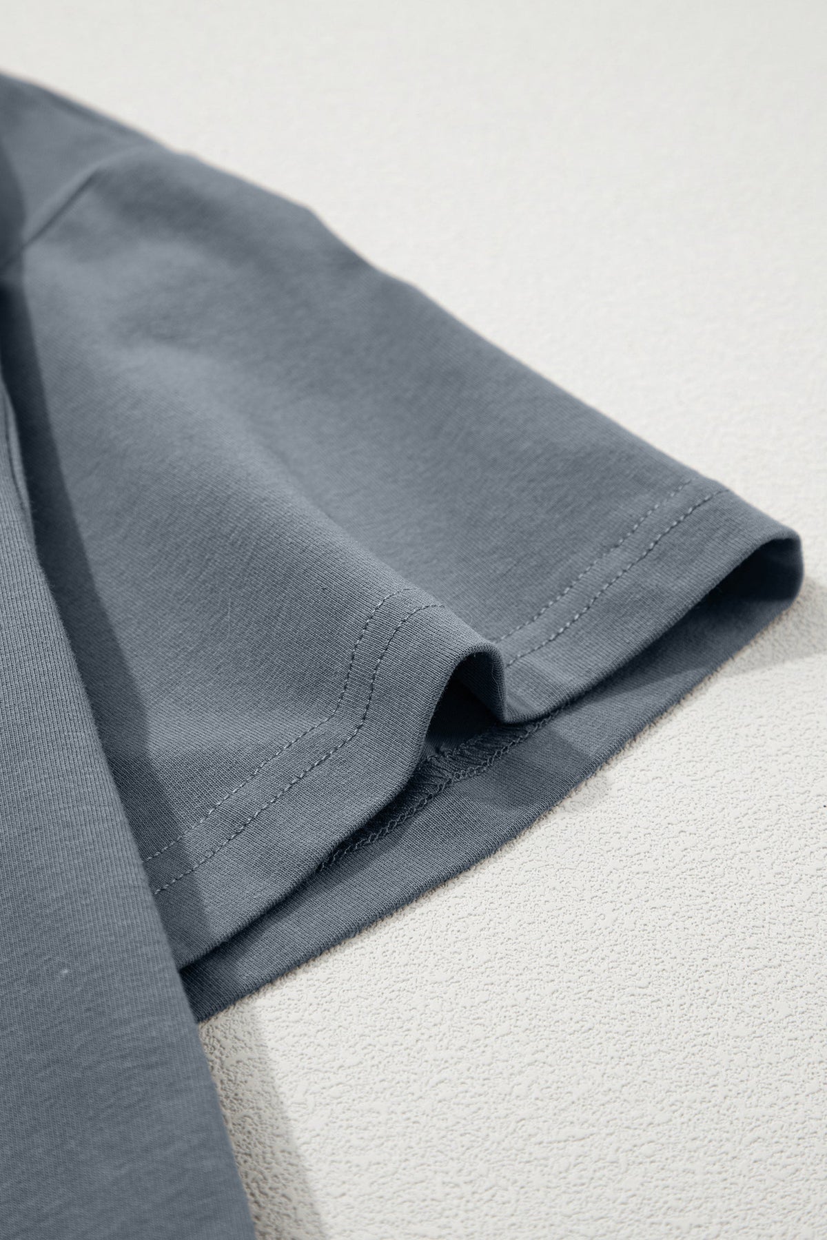 Set Coordinato Grigio Medio con T-shirt MAMA e Pantaloni Mimetici