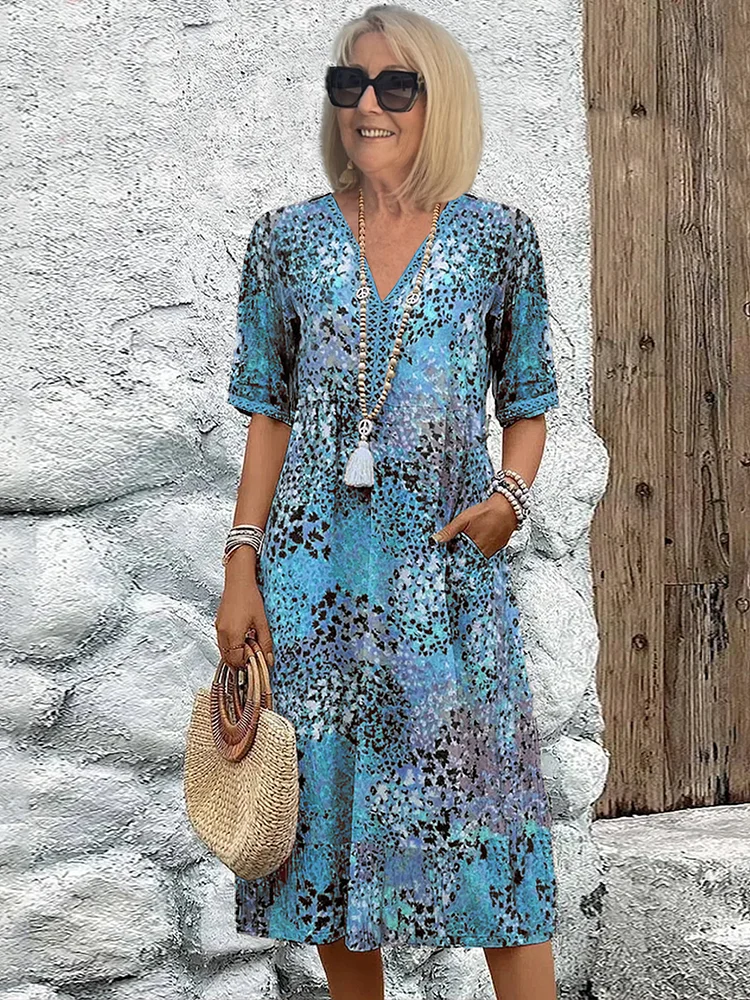 Vestito Estivo con Scollo a V & Stampa Allover – Al Ginocchio & Comodo