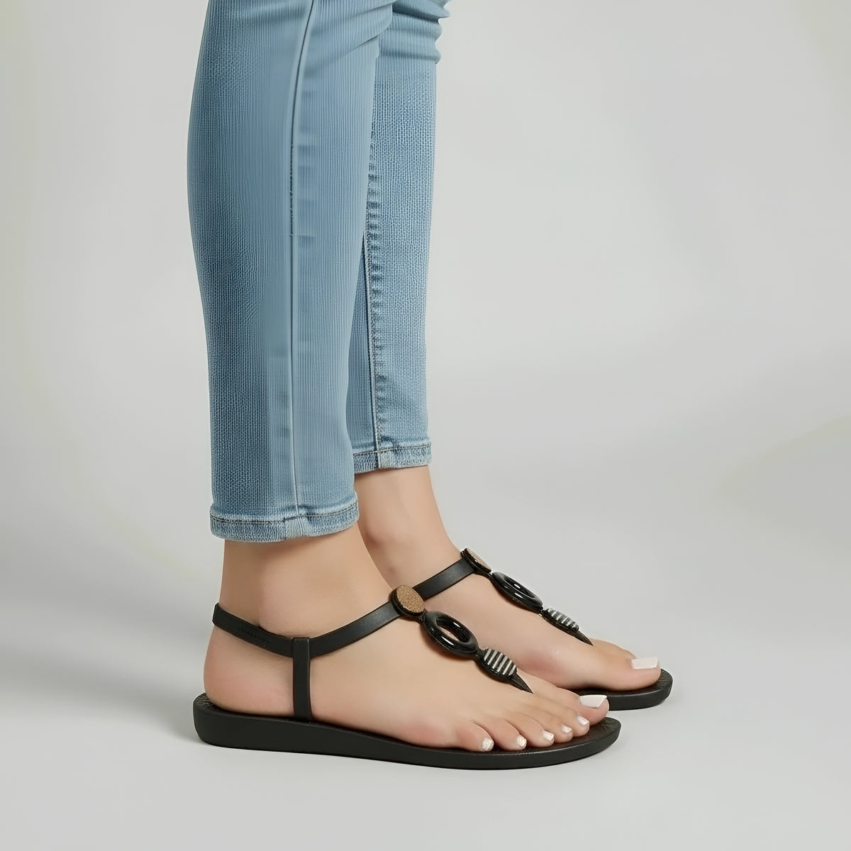 Sandali infradito donna flat con cinturino e decorazioni casual estive