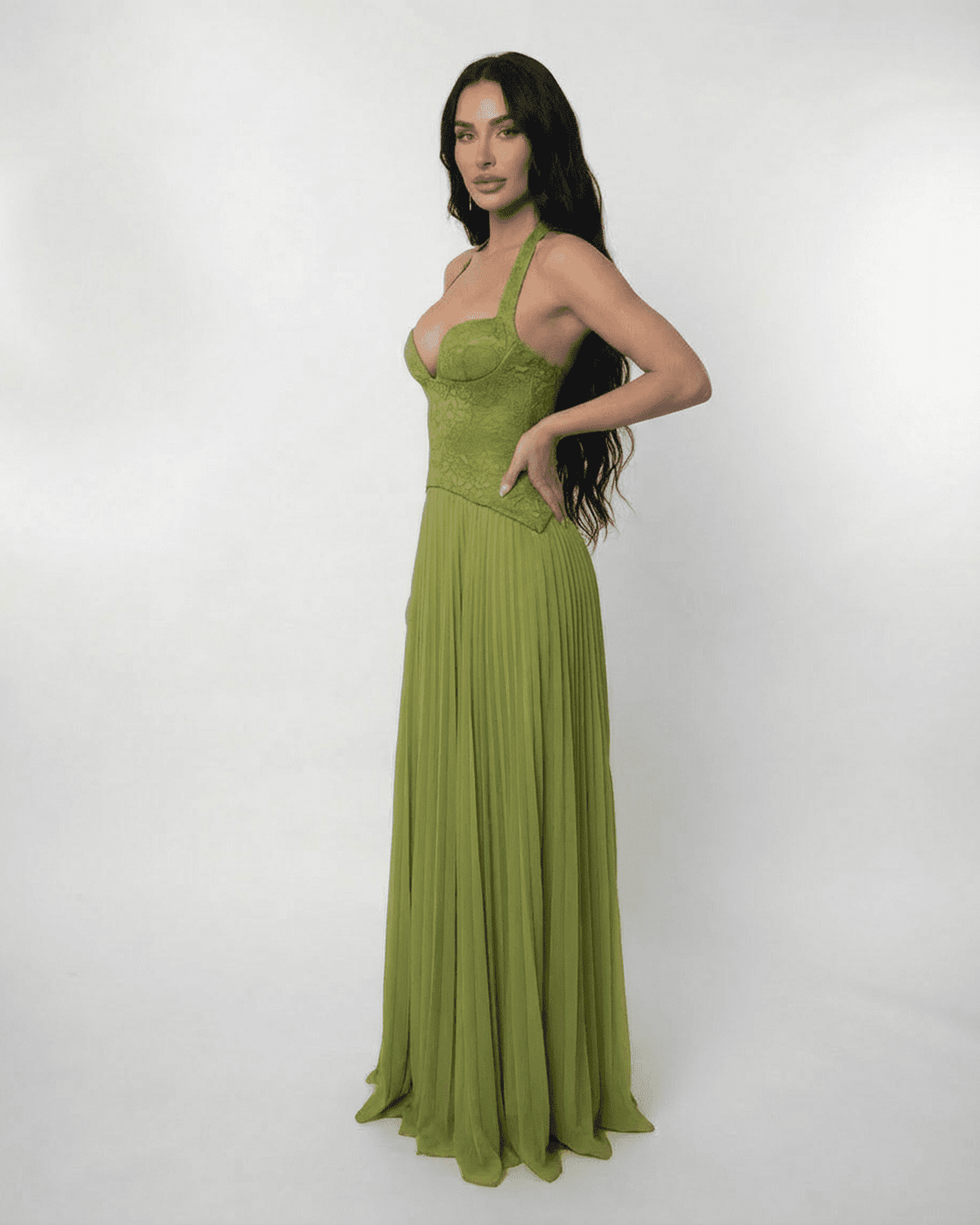 Corpetto in Pizzo e Silhouette Maxi Plissettata